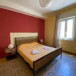 200m From The Sea - Large Private Patio With Bbq Vakantiehuis