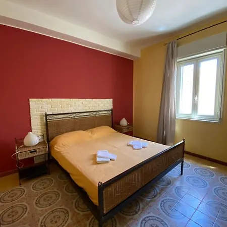 200m From The Sea - Large Private Patio With Bbq Дом отдыха