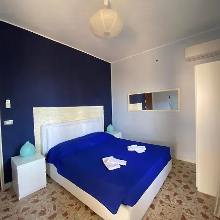 Дом отдыха 200m From The Sea - Large Private Patio With Bbq