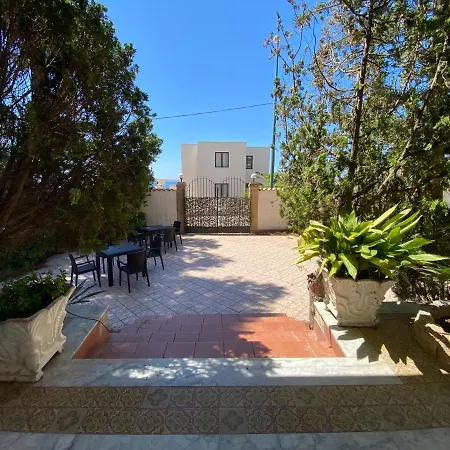 200m From The Sea - Large Private Patio With Bbq
